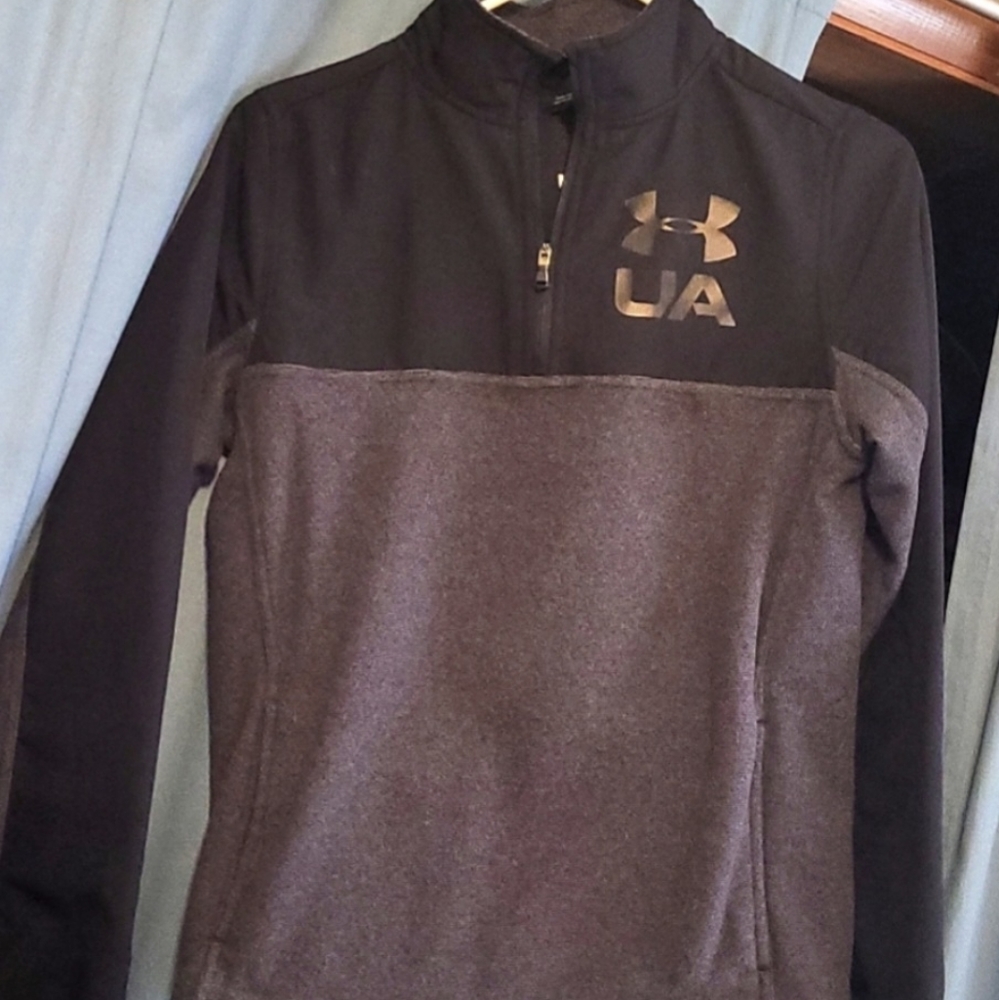 Under Armour pullover
